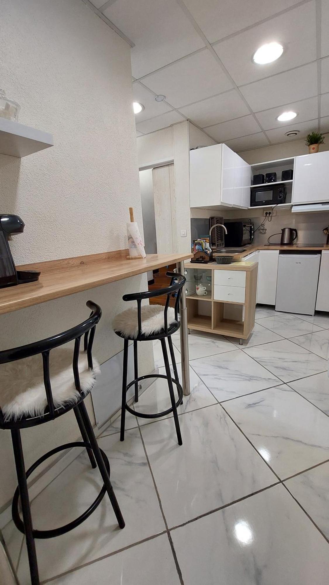 Apartamento A 10Mn Des Arenes F2 Au Calme Avec Garage Gratuit Nimes Exterior foto